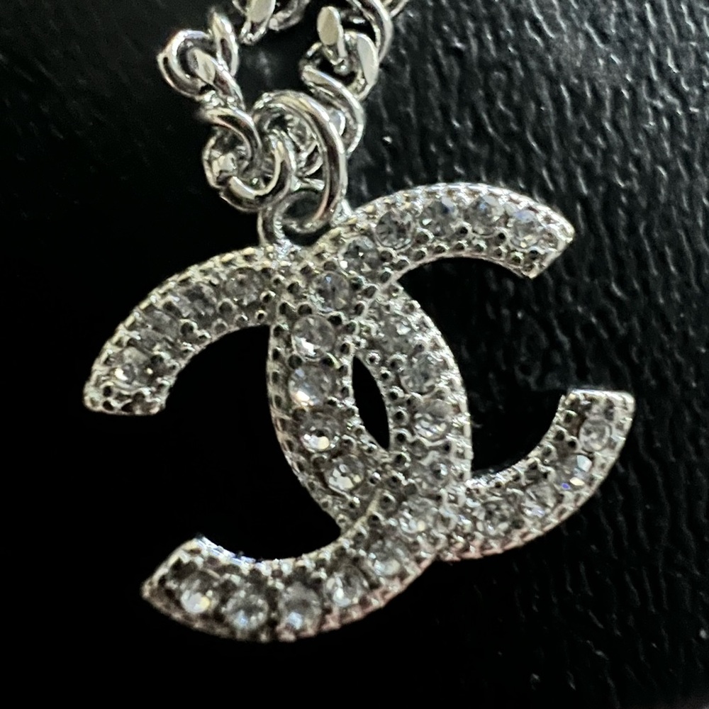 REPOSHING - Chanel Silver Pearl CC Logo Necklace - Picture 7 of 10